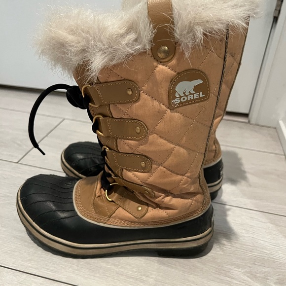 SOREL winter boot - Picture 2 of 4